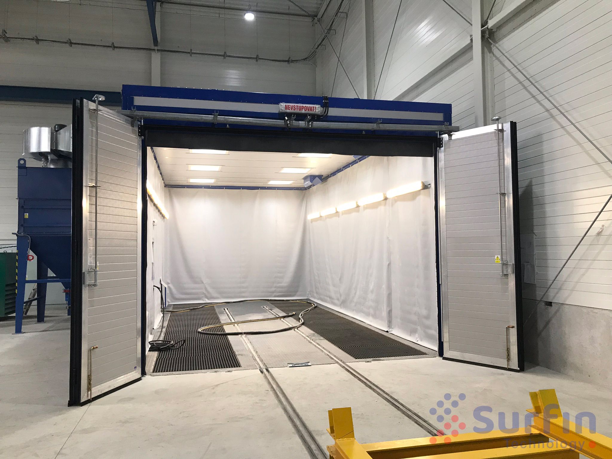 Blasting chamber for prefabricated concrete components