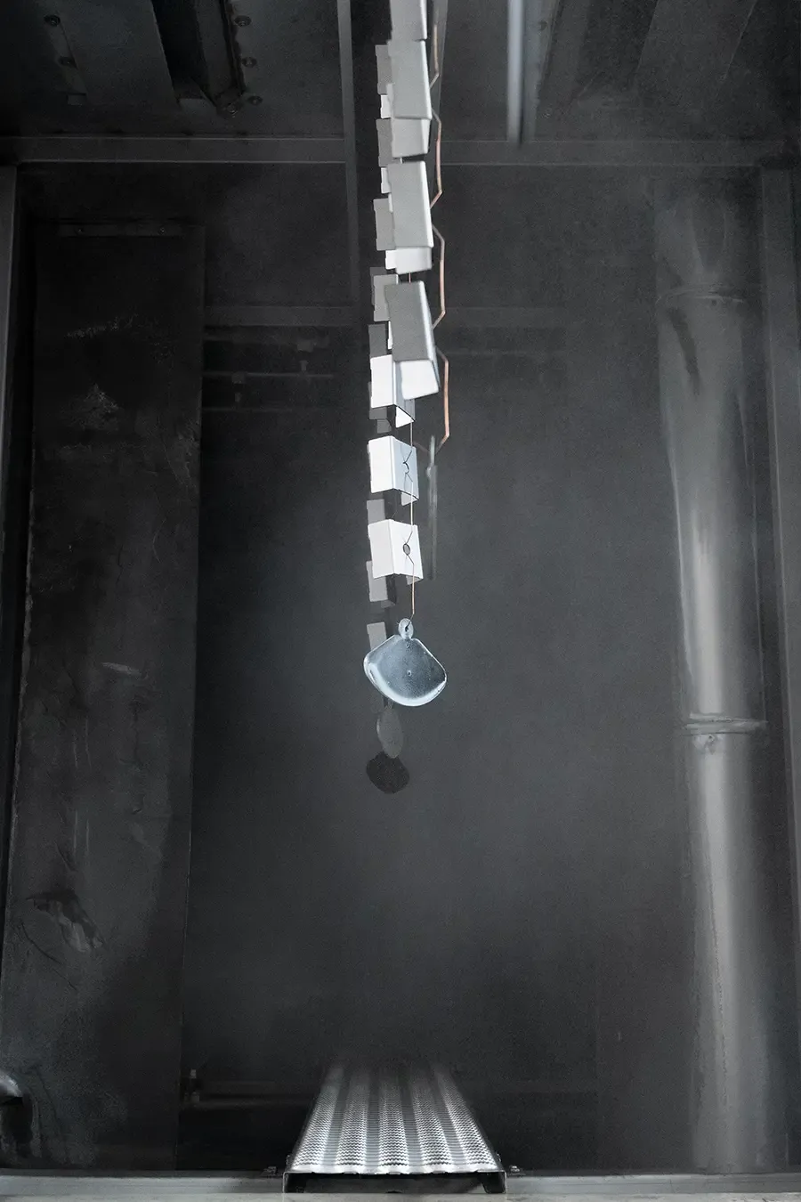 Kovové díly vstupující do stanice chemické předúpravy