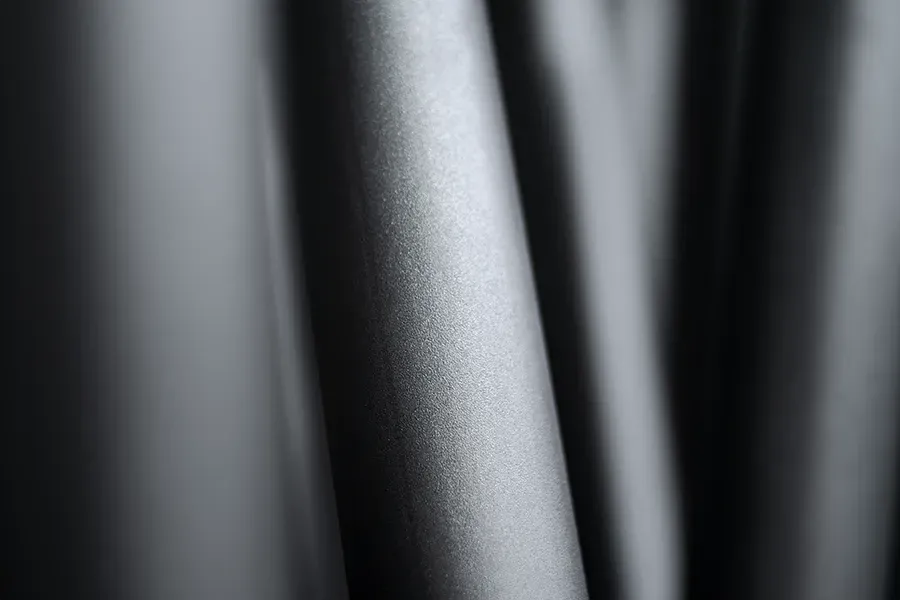 Povrch otryskané ocelové patrony detail