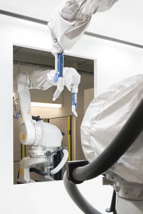 Automatic robotic powder coating at ISAN
