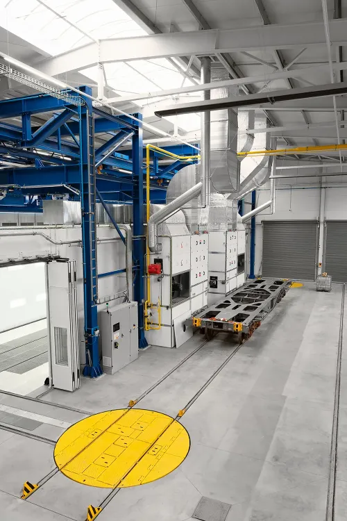 Robotická lakovací linka pro železniční vagóny
