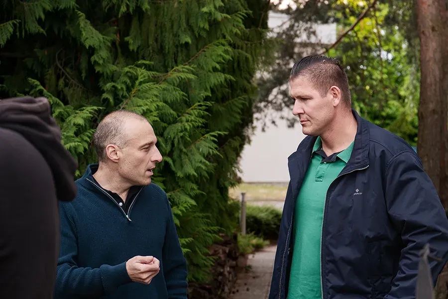 Hovořící David Janeček a Martin Vodák 