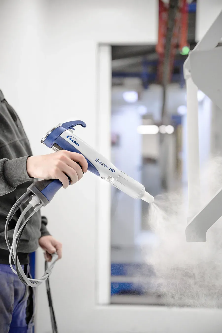 Manual powder coating with Nordson Encore HD