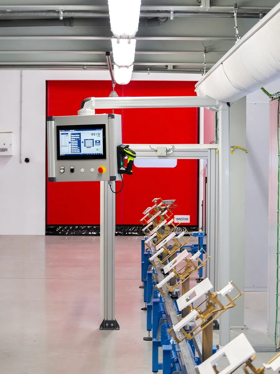 Floor conveyor with Esco control panel