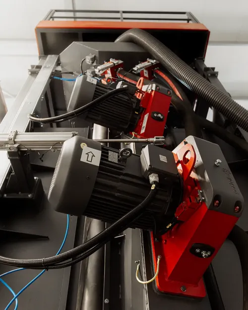 Blasting machine blast wheel from below
