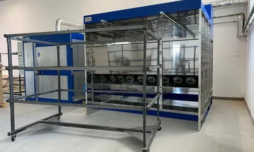 Powder coating plant for heating panels manufacturing