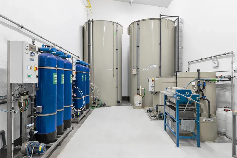 Wastewater treatment unit